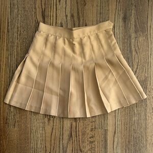 Los Angeles Apparels Tan Pleated Women's Skirt New with out tags